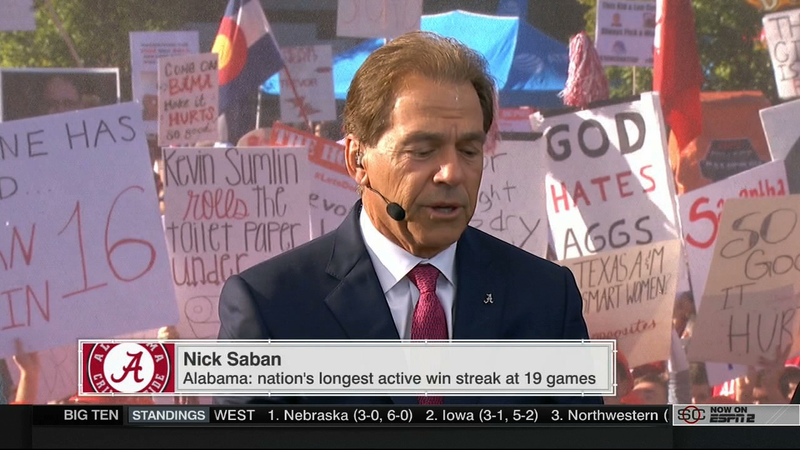 Illustration for article titled A Tuscaloosa College GameDay Sign Roundup